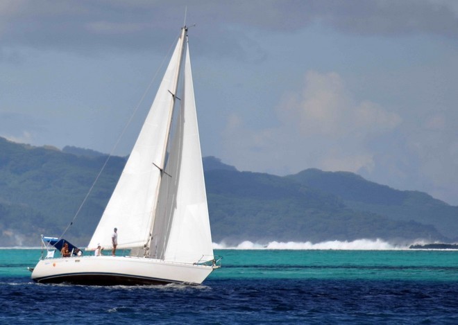 Competitors enjoy flat seas - The Tahiti Pearl Regatta © Morgan Rogers